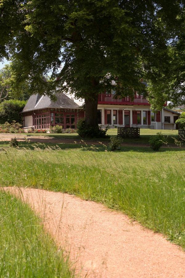 Le Monde De Charlie Bellerive-sur-Allier Exterior foto